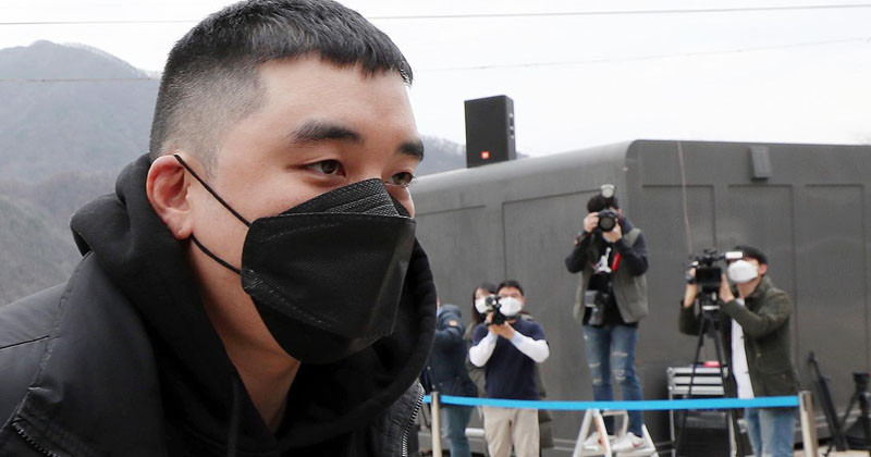 Seungri faces 5 years in prison for prostitution charges
