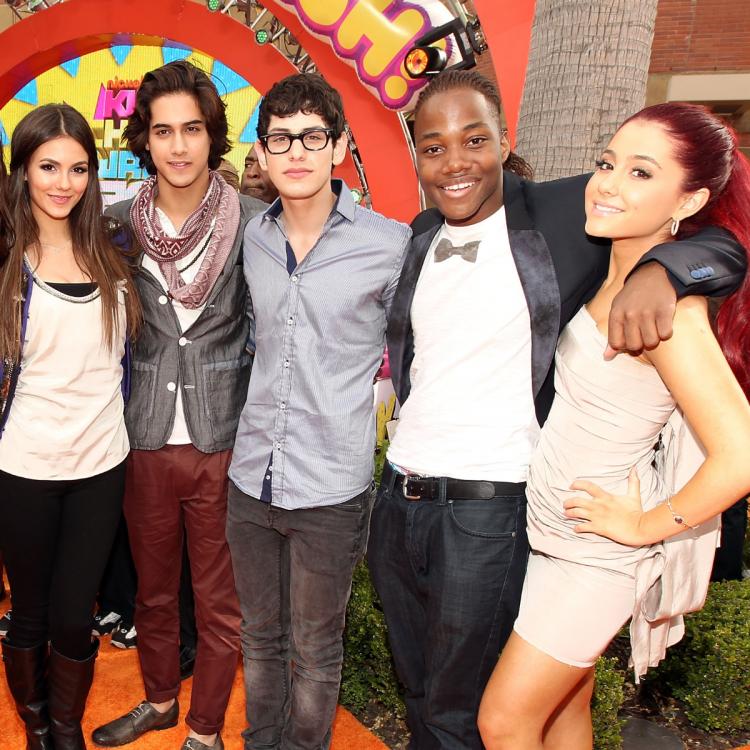 ariana-grande-shares-victorious-memories-on-shows-10th-anniversary-1