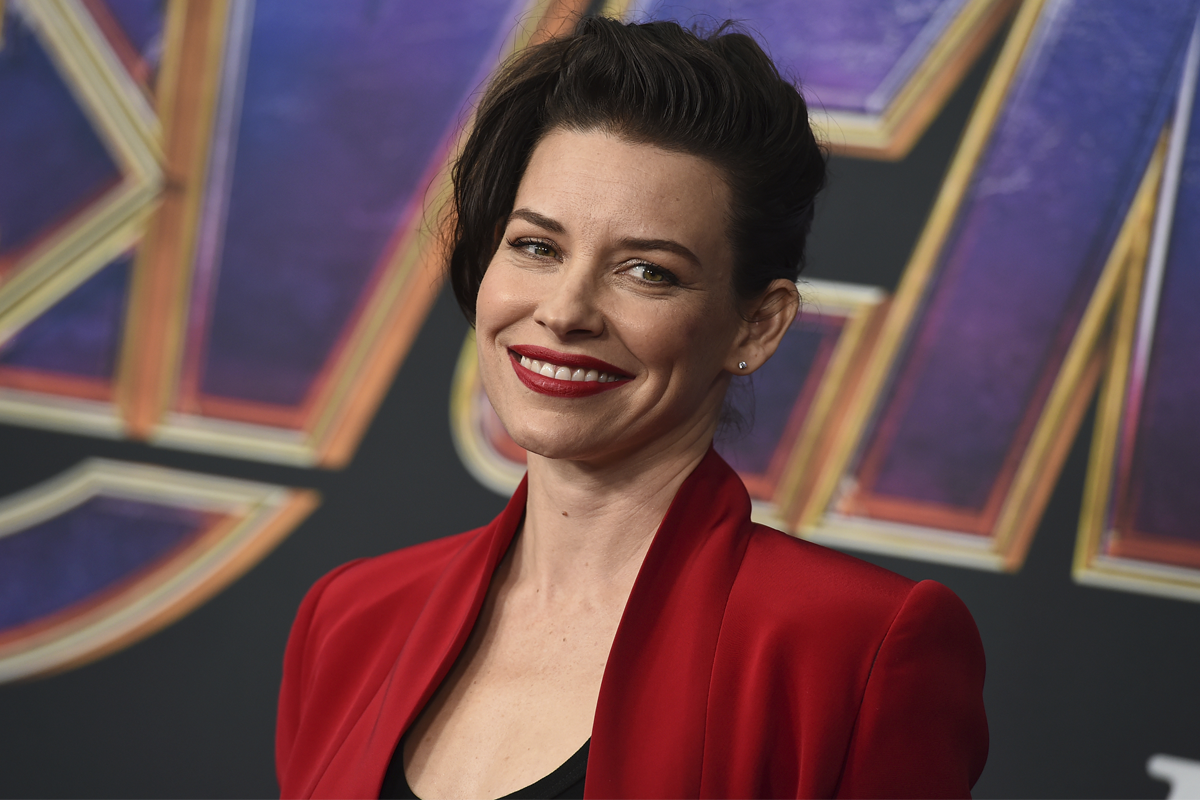 Evangeline Lilly apologizes for refusing to self-quarantine