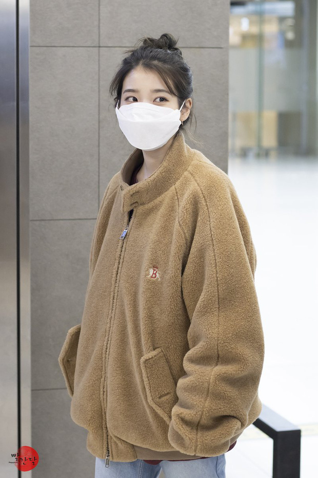 iu-looks-stunning-at-airport-even-in-mask-and-thick-coat-9