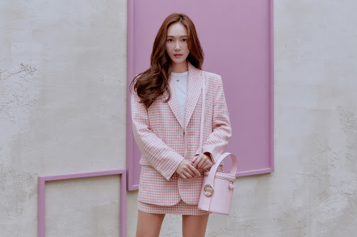 jessica-reveals-her-first-time-experiences-in-my-firsts-video-1