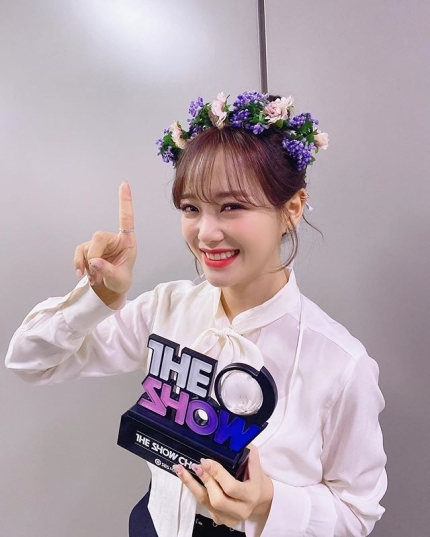 kim-sejeong-shares-her-regret-for-the-performance-without-fans-and-thankes-for-no-1-position-1