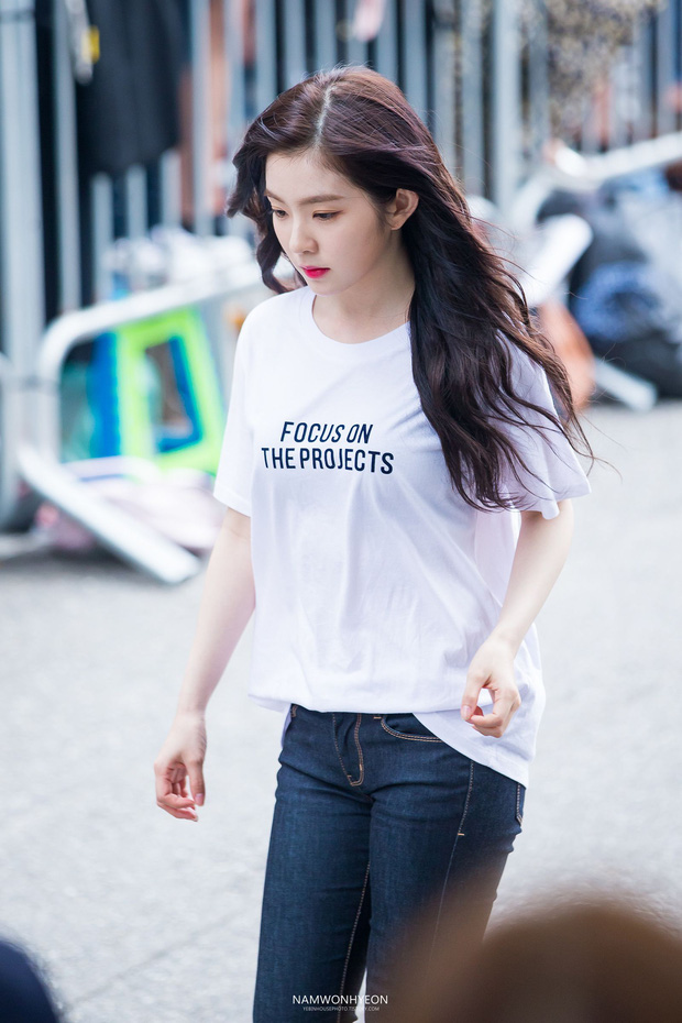 no-fancy-dress,-irene-is-still-extremely-gorgeous-with-a-simple-t-shirt-10