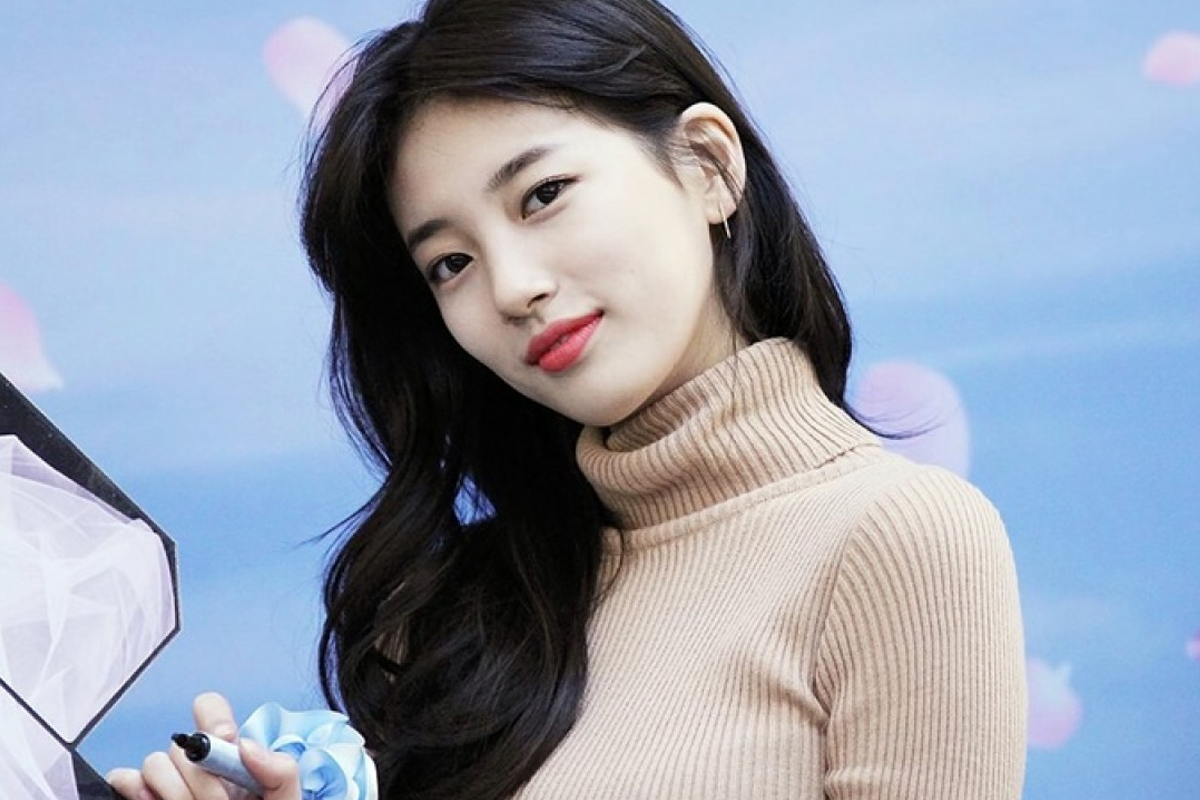 Suzy shows off her beauty