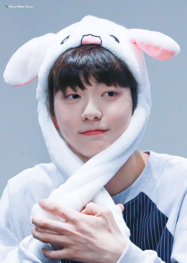 the-bunnies-of-k-pop-6-idols-who-are-actually-cute-rabbits-in-disguise-9