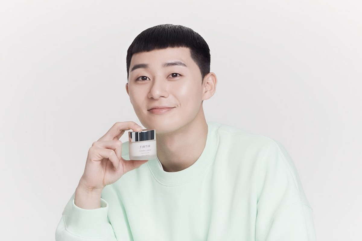 Actor Park Seo Joon shows his fresh charm in the new CF