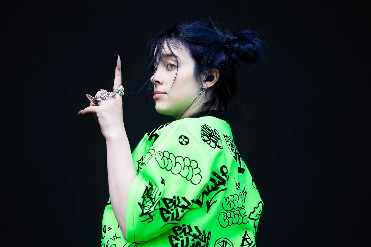 Billie Eilish show off b.o.d.y made fans "cry" because she so beautiful!