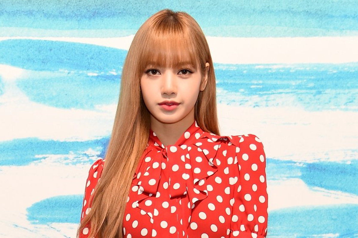 BLACKPINK Lisa Dances As Mentor On “Youth With You”