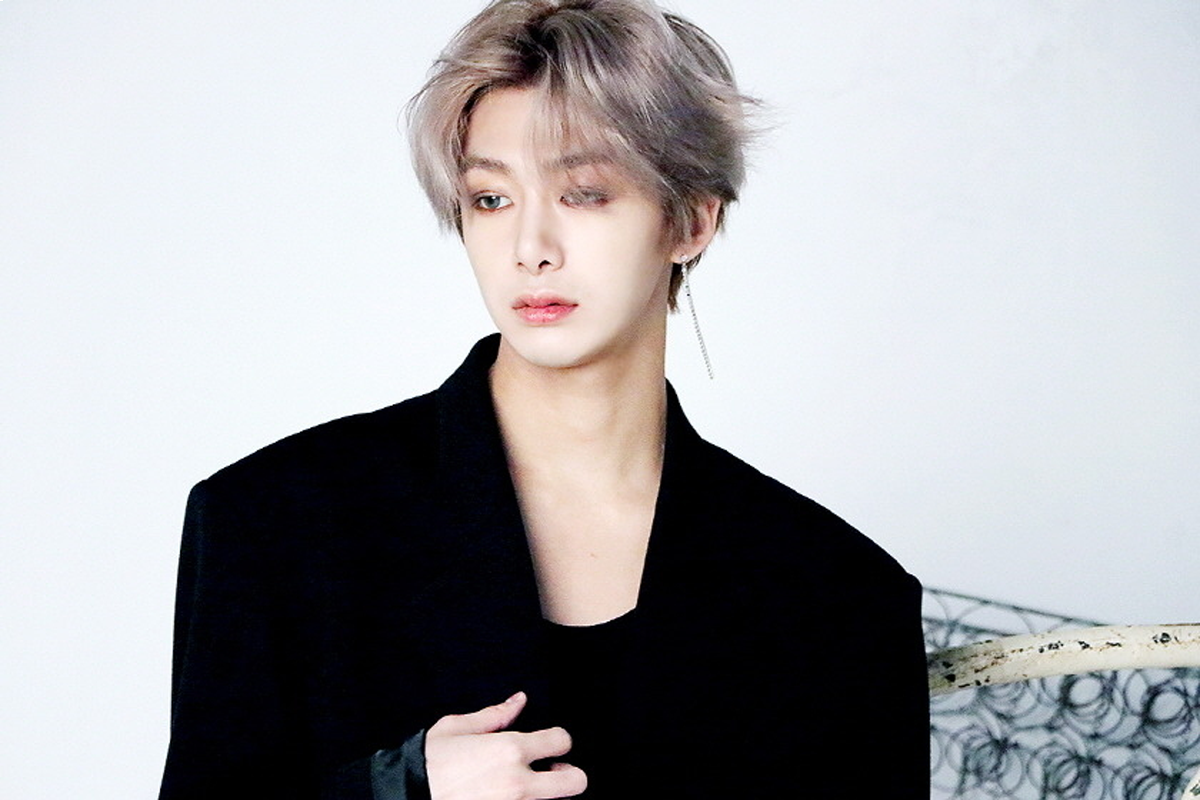 MONSTA X's Hyungwon apologizes fans on behalf of the group after meeting Wonho