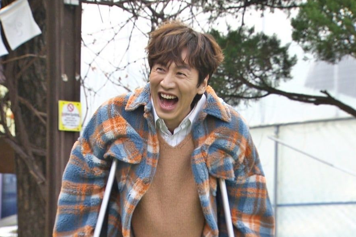 Lee Kwang Soo is back on “Running Man” after car accident