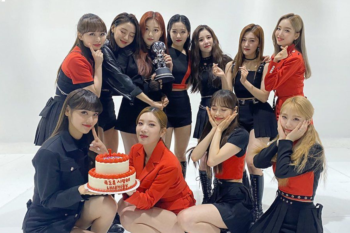 LOONA takes the first ever music show win with “So What”