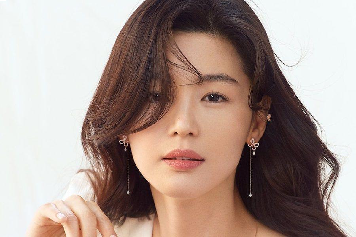Screenwriter Kim Eun Hee Talks About inviting Jun Ji Hyun for “Kingdom” Season 3