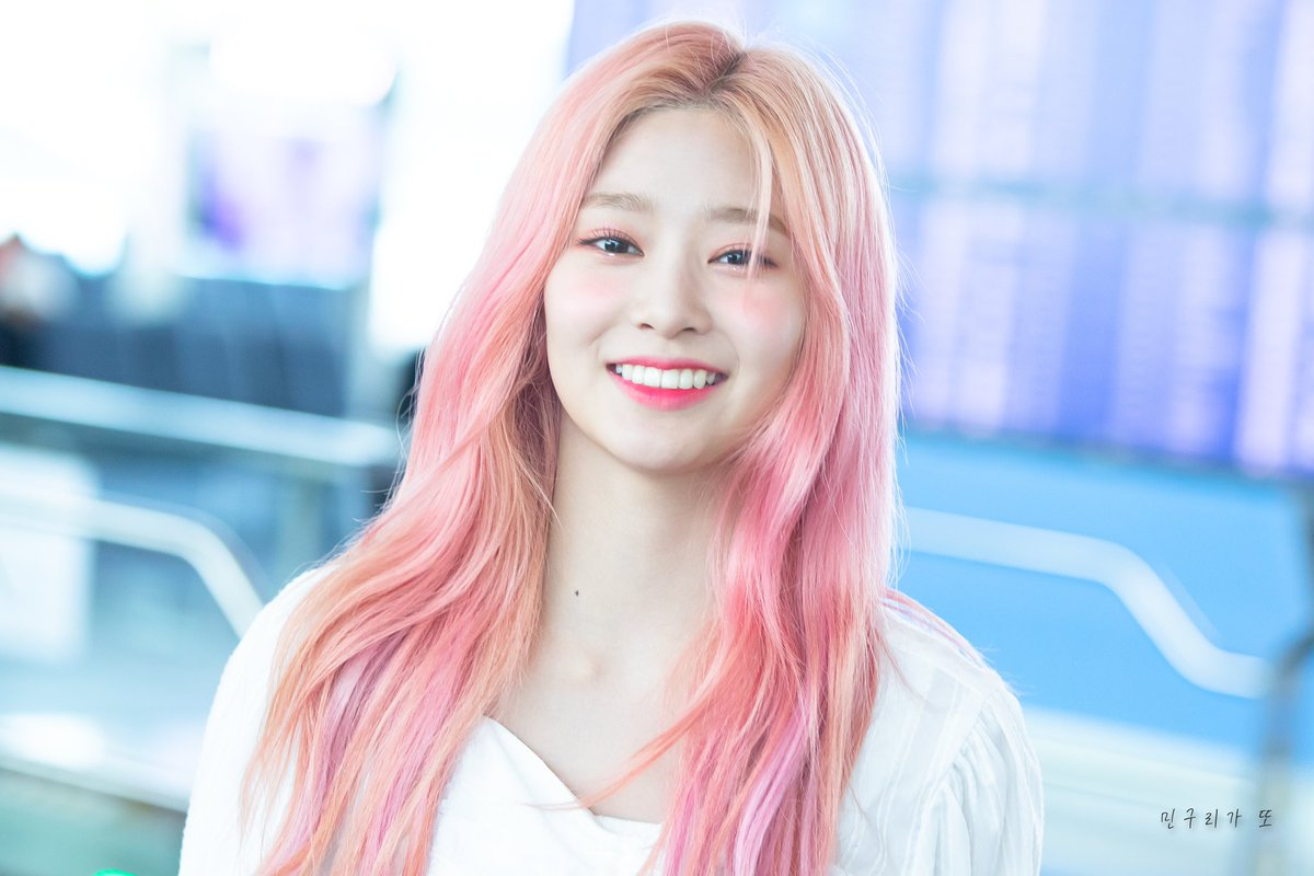 These 3 K-Pop idols seriously own the pink hair