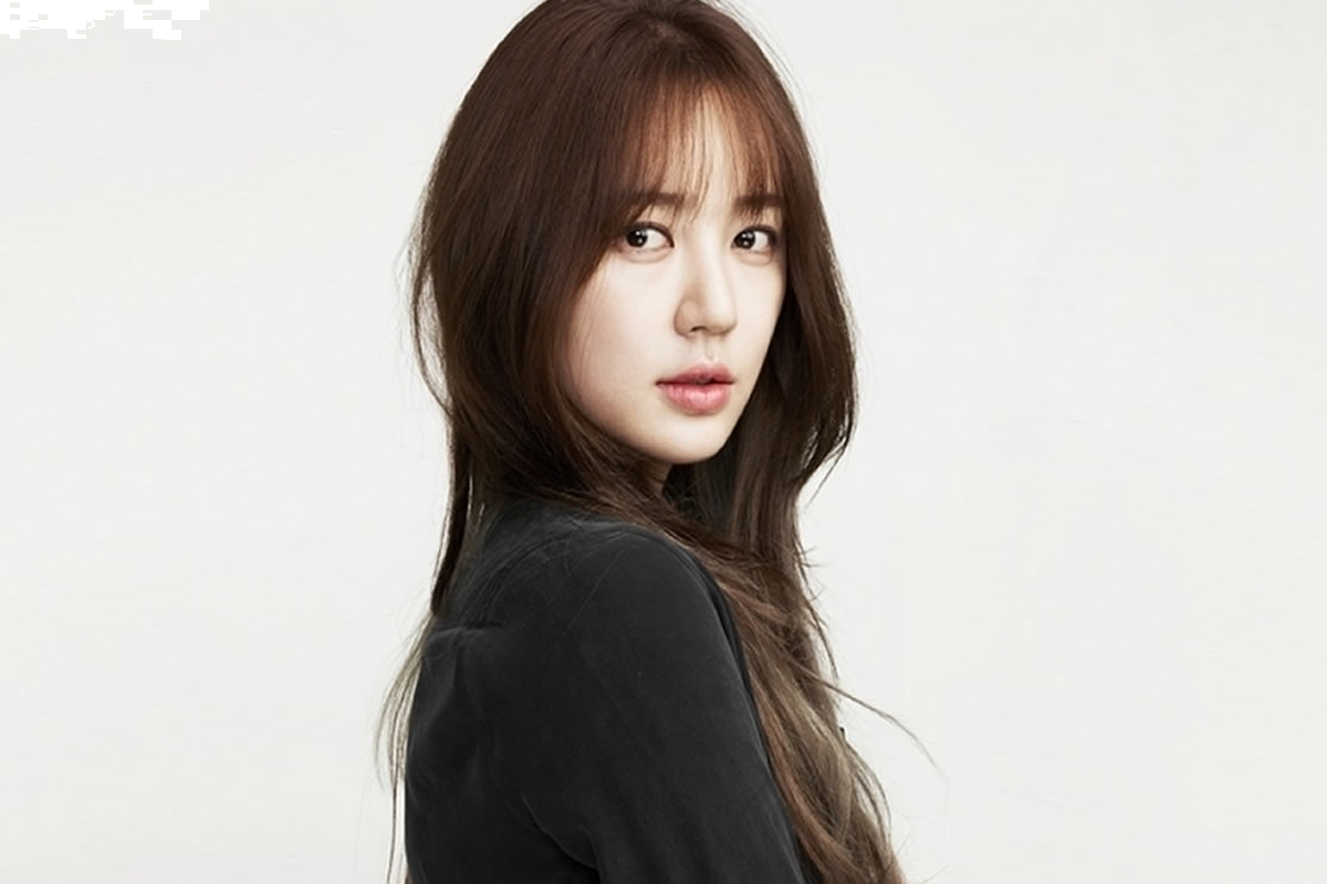 Yoon Eun Hye confessed she hasn't dated and quit drinking for 8 years