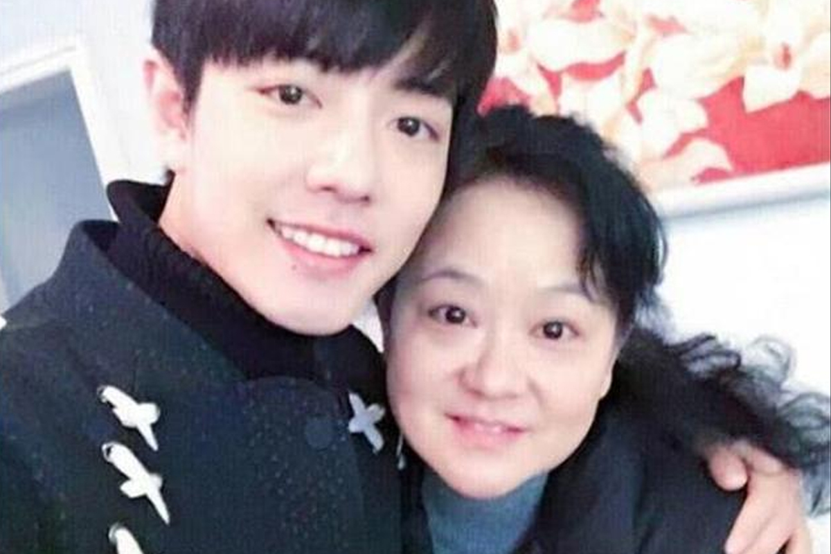 Xiao Zhan's mother tell him to leave entertainment industry