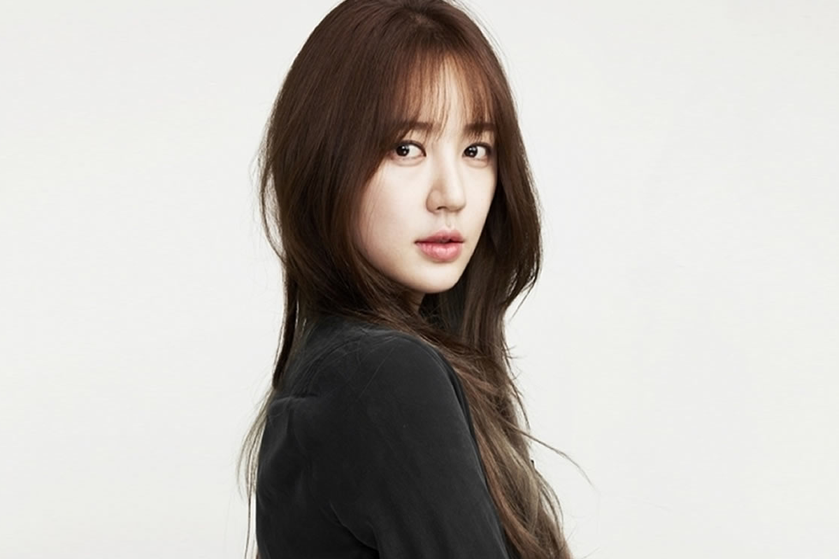 Yoon Eun Hye confessed she hasn't dated and quit drinking for 8 years