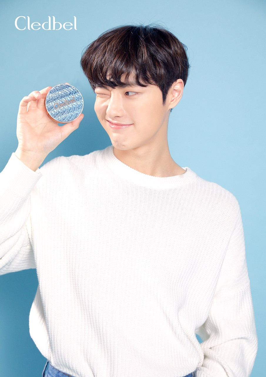 cho-seung-youn-shows-off-his-attraction-on-the-new-cf-for-beauty-brand-cledbel-4