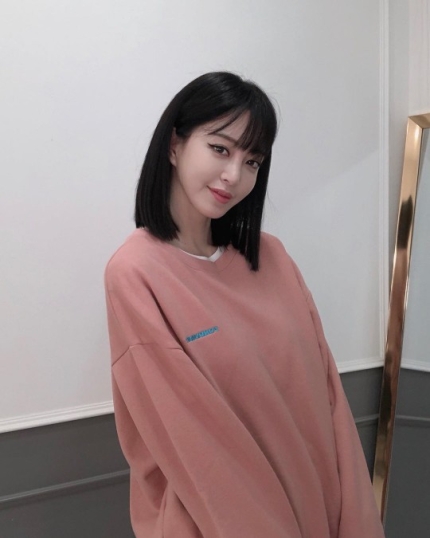 instagram-han-ye-seul-has-new-haircut-park-boram-shows-off-stable-image-after-losing-30-kg-1