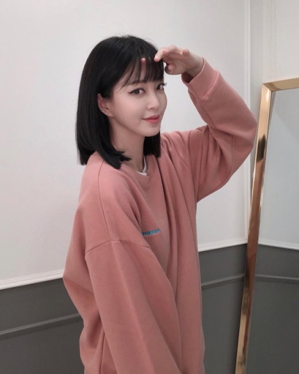 instagram-han-ye-seul-has-new-haircut-park-boram-shows-off-stable-image-after-losing-30-kg-2