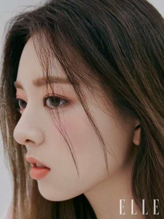 itzy-show-their-power-looks-and-spring-visual-for-elle-2