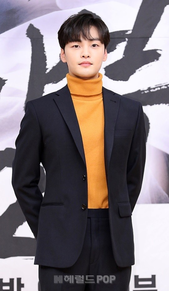 kim-min-jae-confirms-lead-role-in-new-sbs-drama-do-you-like-brahms-2