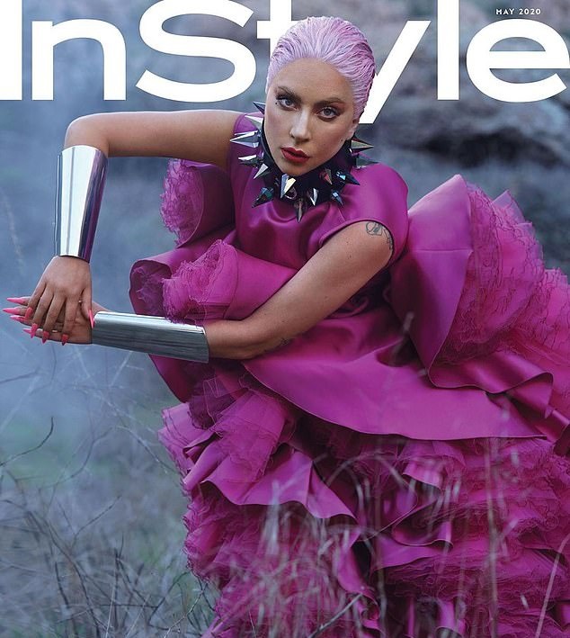 lady-gaga-has-to-be-carried-to-photoshoot-due-to-massive-dress-5