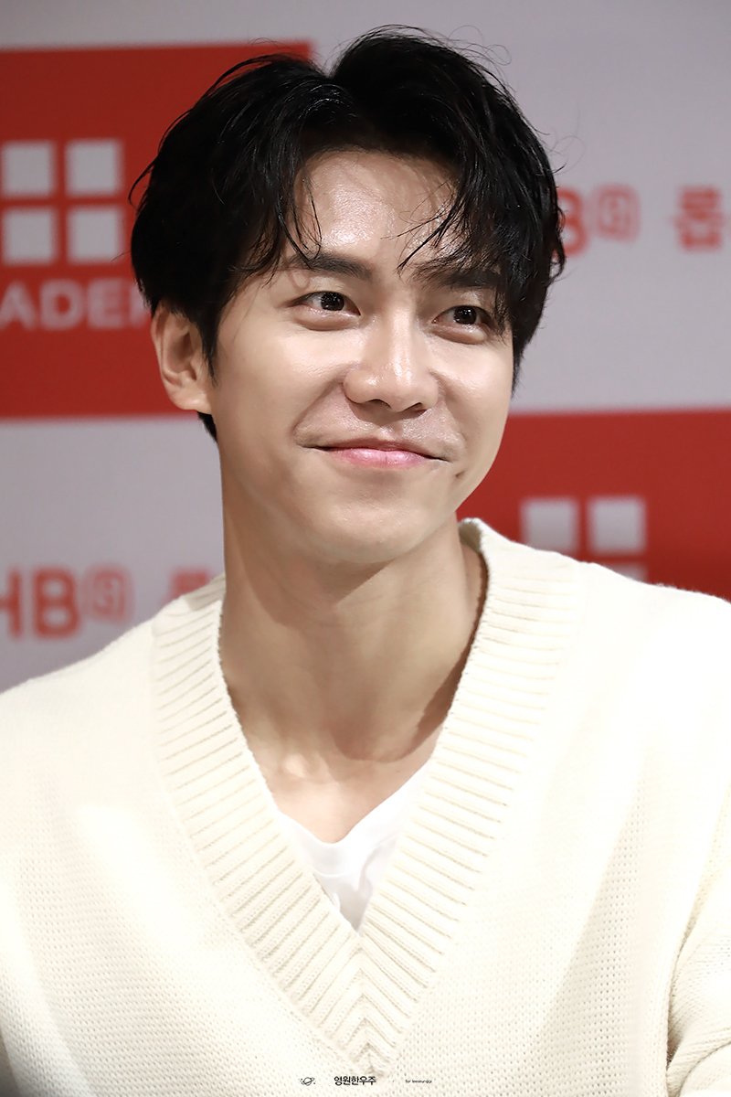 lee-seung-gi-in-talks-to-join-upcoming-tvn-drama-1