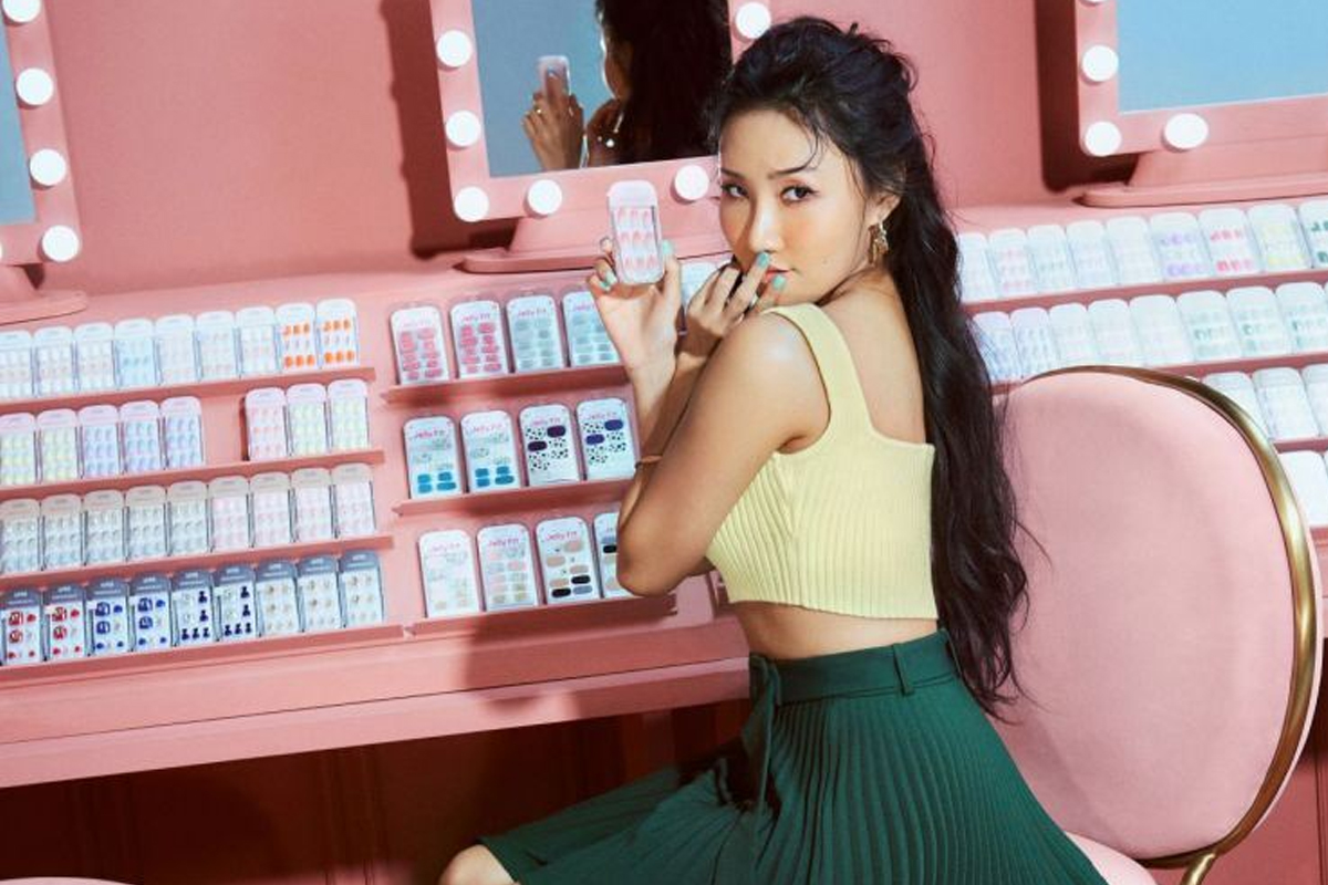 MAMAMOO Hwasa chosen as  model for gel nail polish brand KISS New York