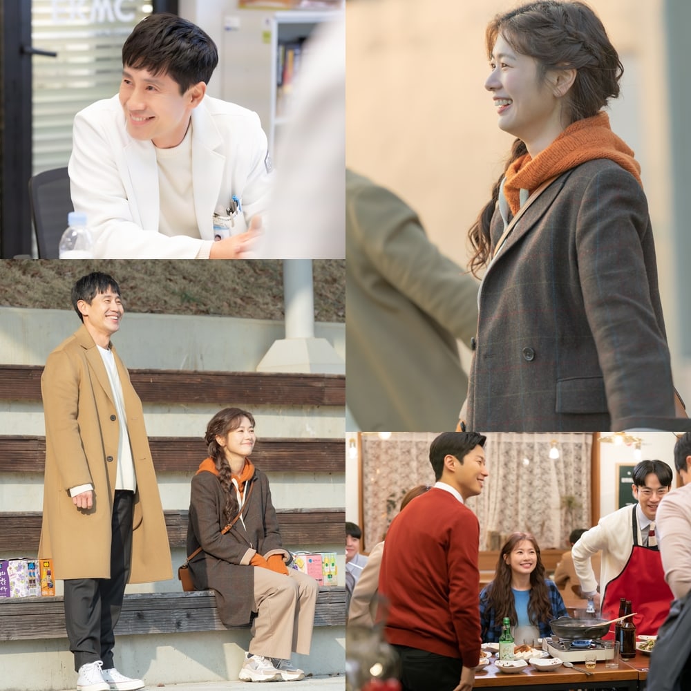 shin-ha-kyun-and-jung-so-min-check-out-a-soccer-game-in-new-drama-fix-you-2