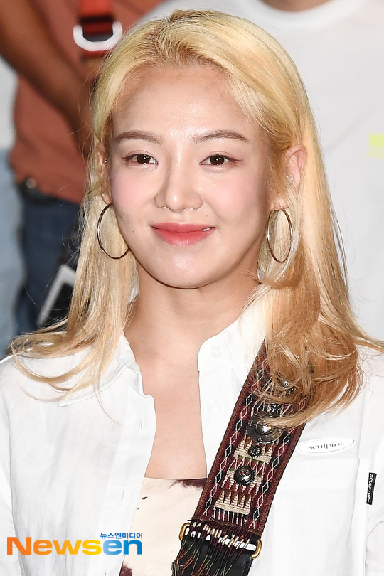 snsd-hyoyeon-confirms-participation-in-mnets-hip-hop-reality-show-good-girl-4
