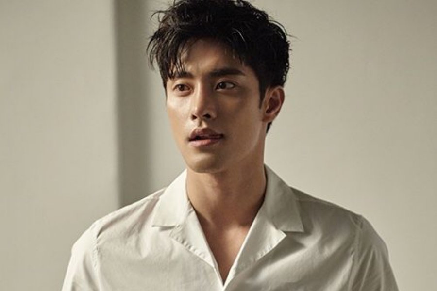 sung-hoon-plays-multiple-characters-in-first-video-for-new-youtube-channel-1
