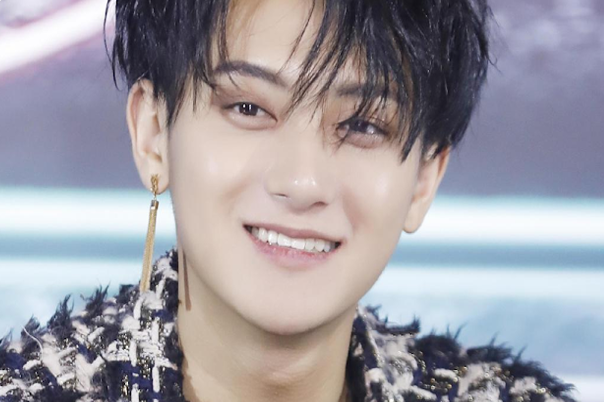 Former EXO Tao shares that he's a big fan of 'Crash Landing On You' on SNS