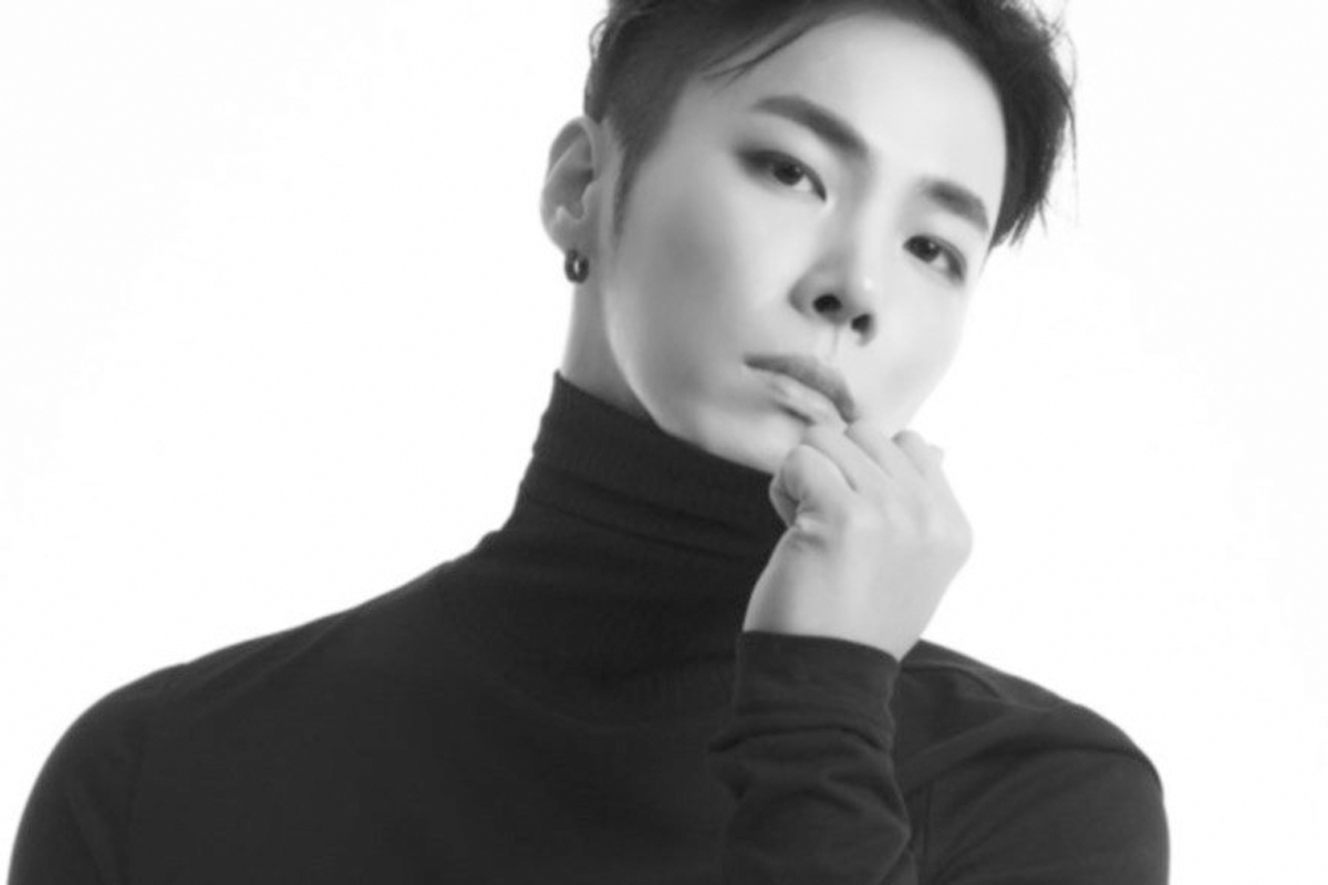 Singer Wheesung found passed out and use the suspicious liquid in bathroom