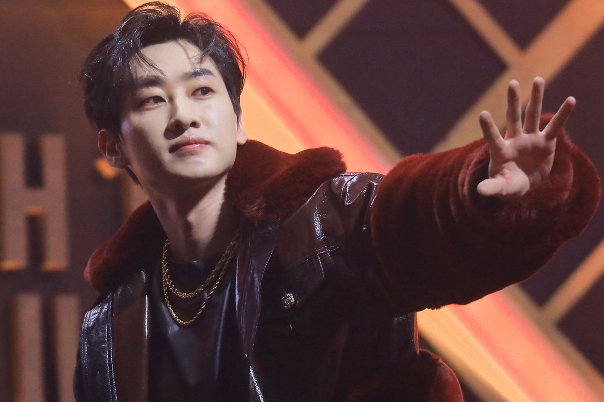 SUPER JUNIOR Eunhyuk to be new host for MBC' 'Weekly Idol'