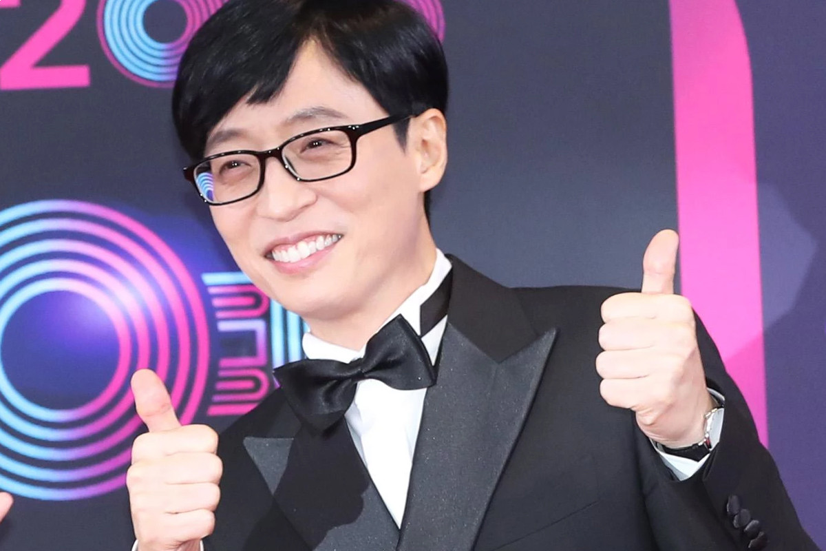 Yoo Jae Suk donates 50M KRW to help low-income teens who need feminine products