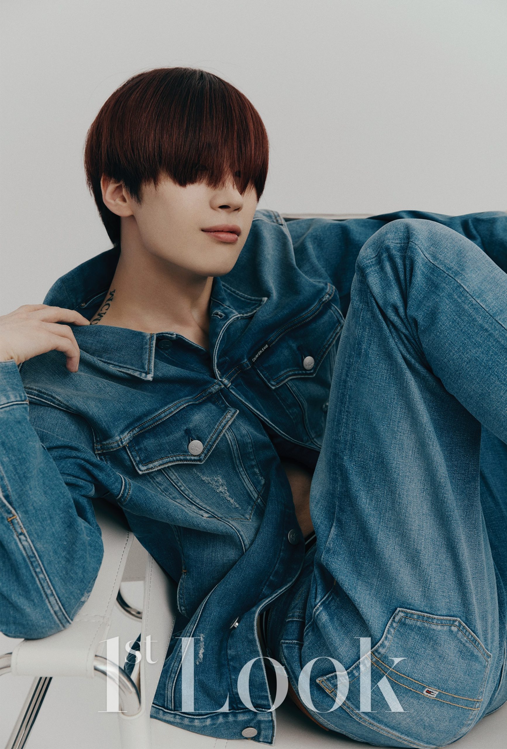 victon-han-seungwoo-reveals-perfect-abs-in-new-1st-look-magazine-photoshoot-8