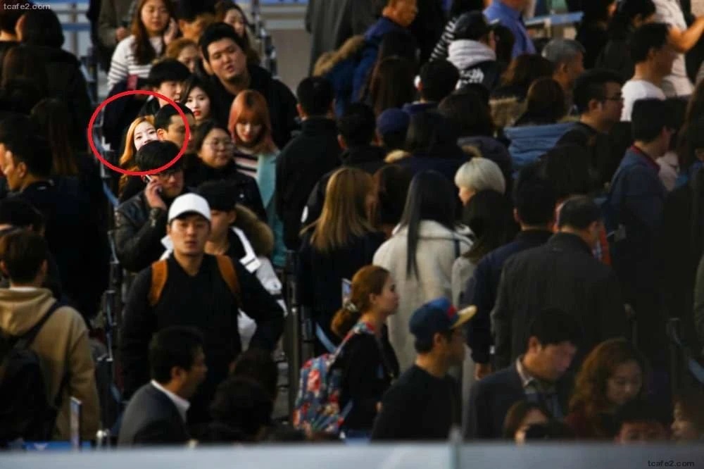 why-dispatch-could-never-sneak-a-bad-photo-of-dahyun-twice-8