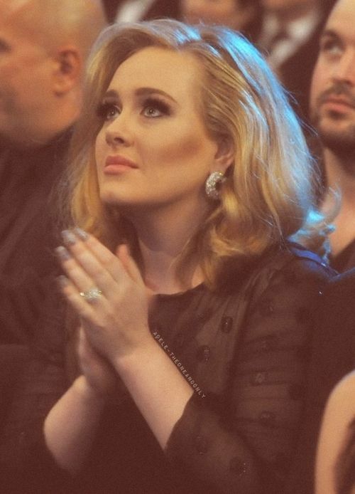 adele-shockingly-shaved-off-all-her-hair-in-quarantine-1