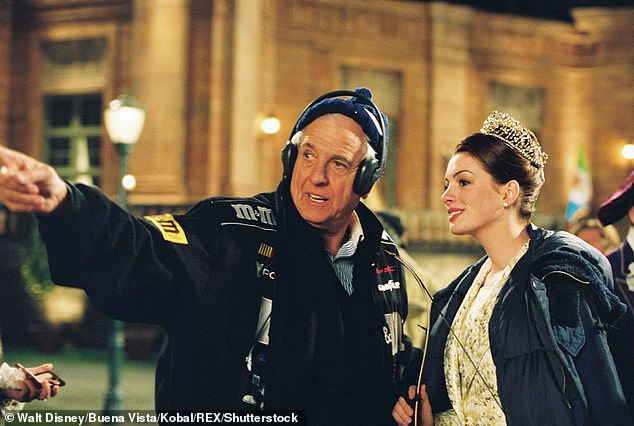 anne-hathaway-recalls-accidental-slip-that-became-charming-moment-in-the-princess-diaries-1