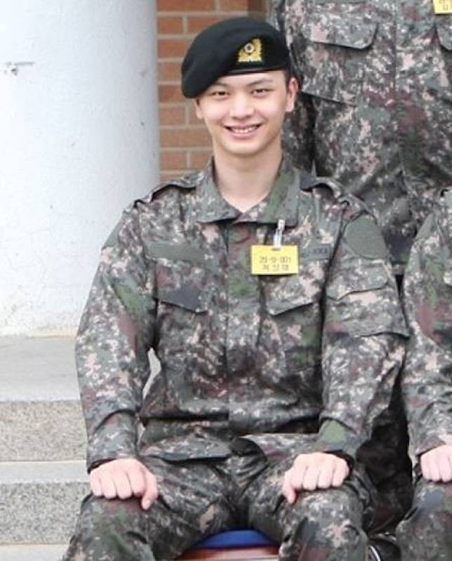 first-picture-of-btob-yook-sungjae-in-military-revealed-2
