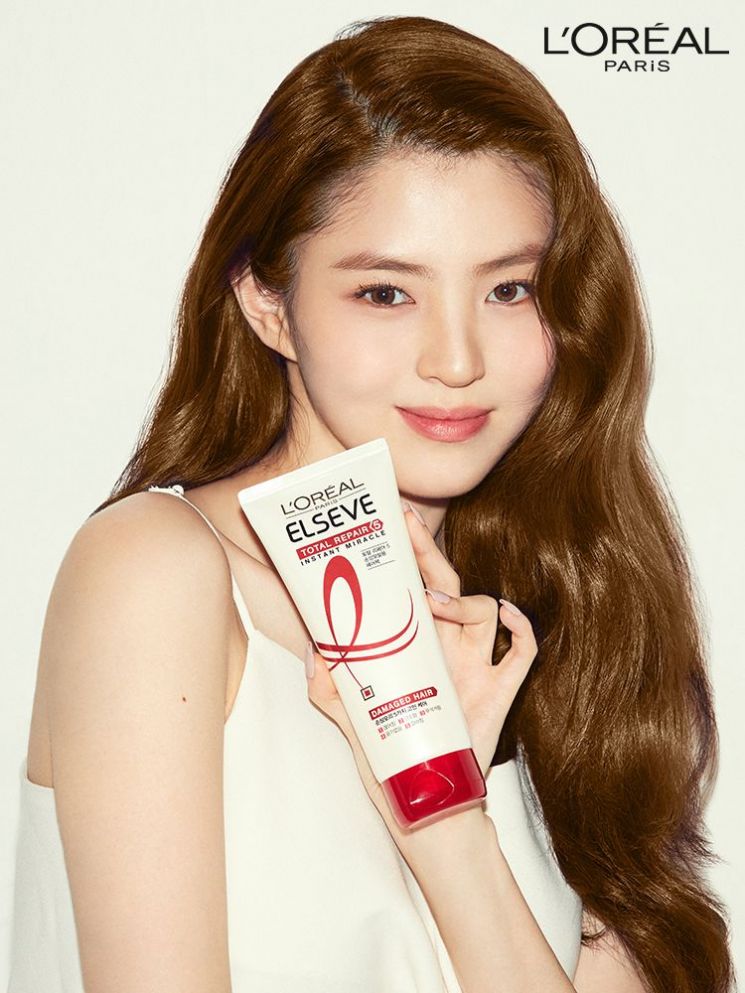 han-so-hee-selected-as-new-model-for-hair-care-brand-loreal-paris-5