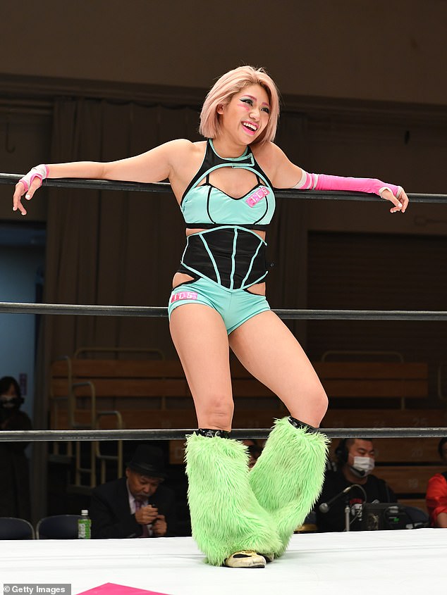japanese-netflix-star-and-professional-wrestler-hana-kimura-is-found-dead-aged-just-22-3