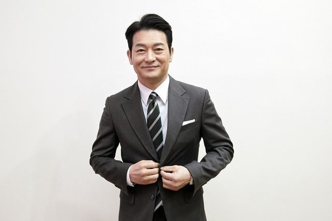 jo-sung-ha-talks-about-memorist-co-stars-yoo-seung-ho-and-lee-se-young-1