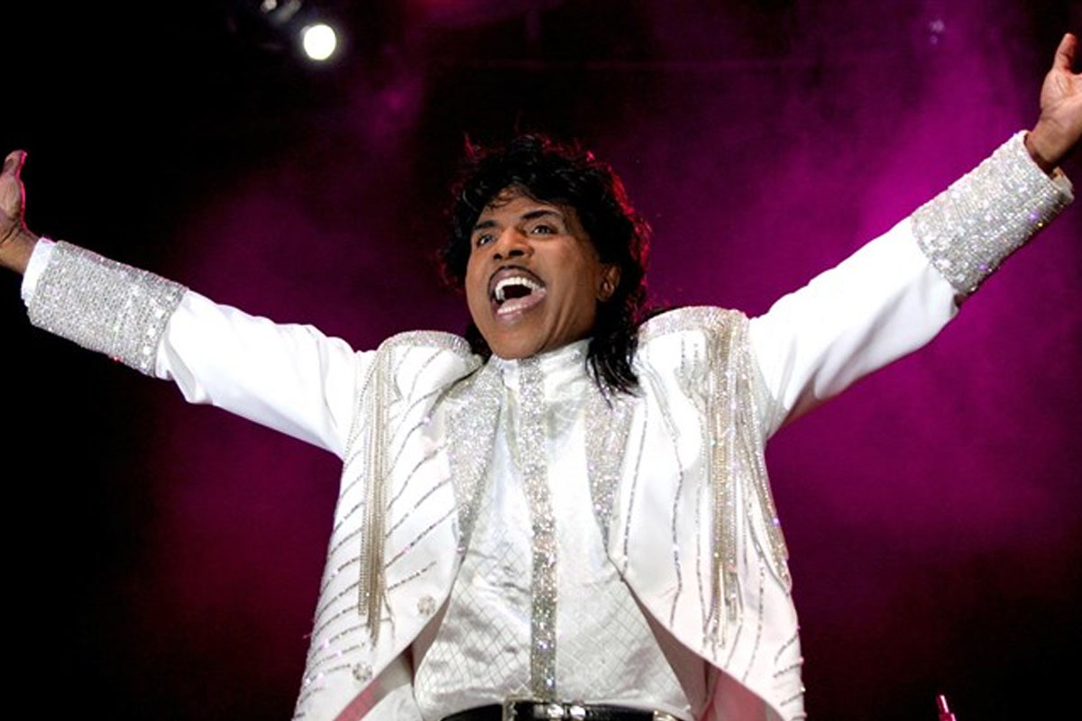 Little Richard, a flamboyant architect of rock 'n' roll, is dead at 87
