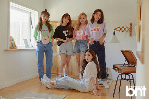 loona-take-part-in-summery-pictorial-with-bnt-1
