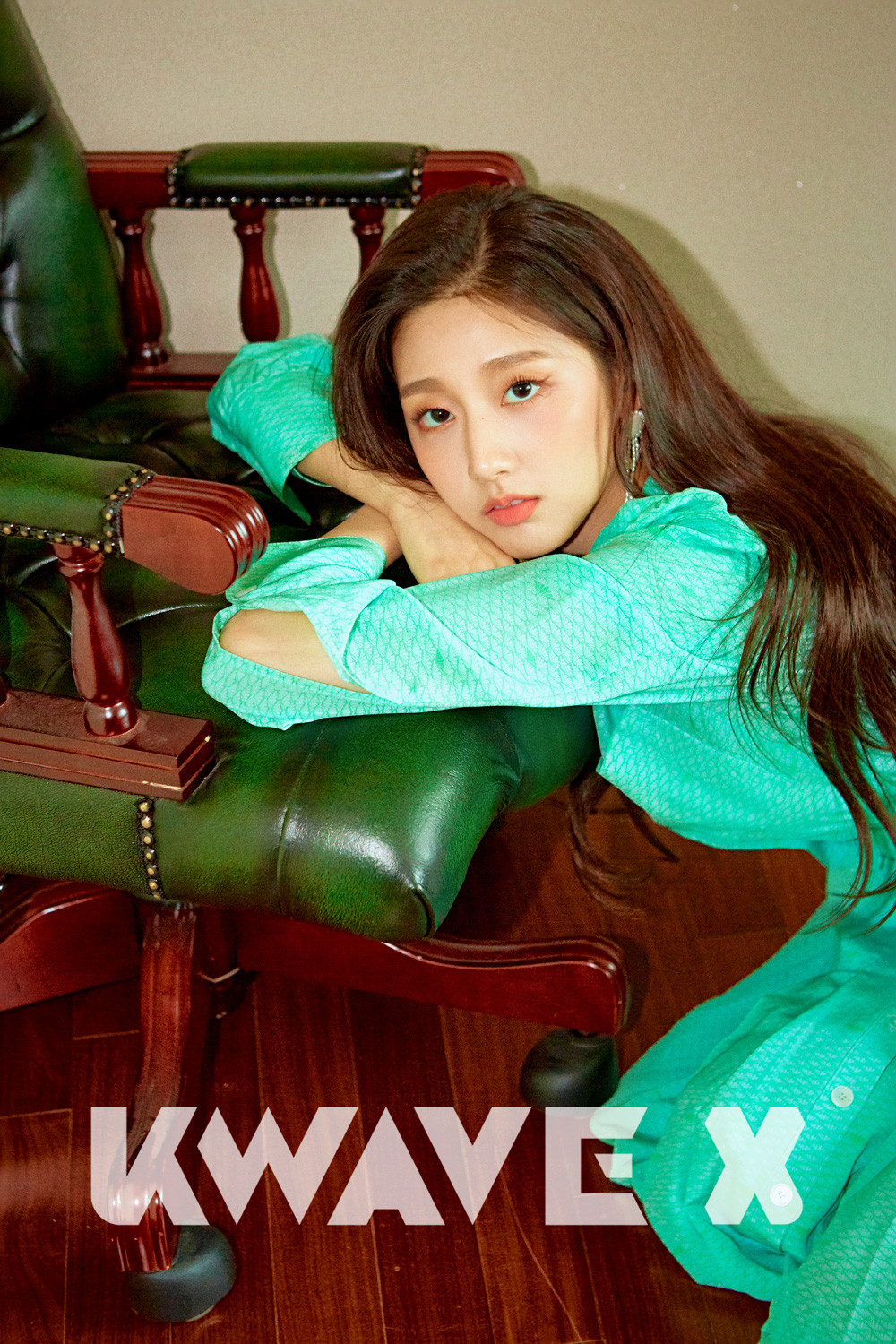 lovelyz-ryu-soo-jung-jeong-ye-in-stay-home-in-pictorial-with-kwave-x-3