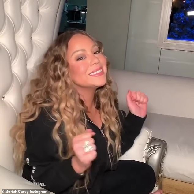 mariah-carey-beaming-beauty-as-she-ventures-balcony-to-thank-workers-on-the-frontlines-1