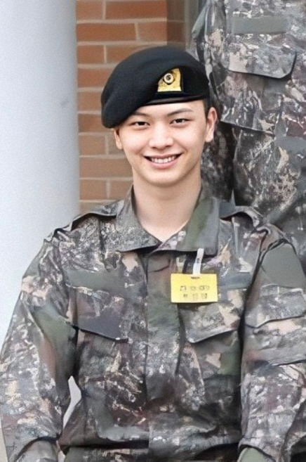 military-releases-new-pics-of-btob-sungjae-and-hyunsik-2