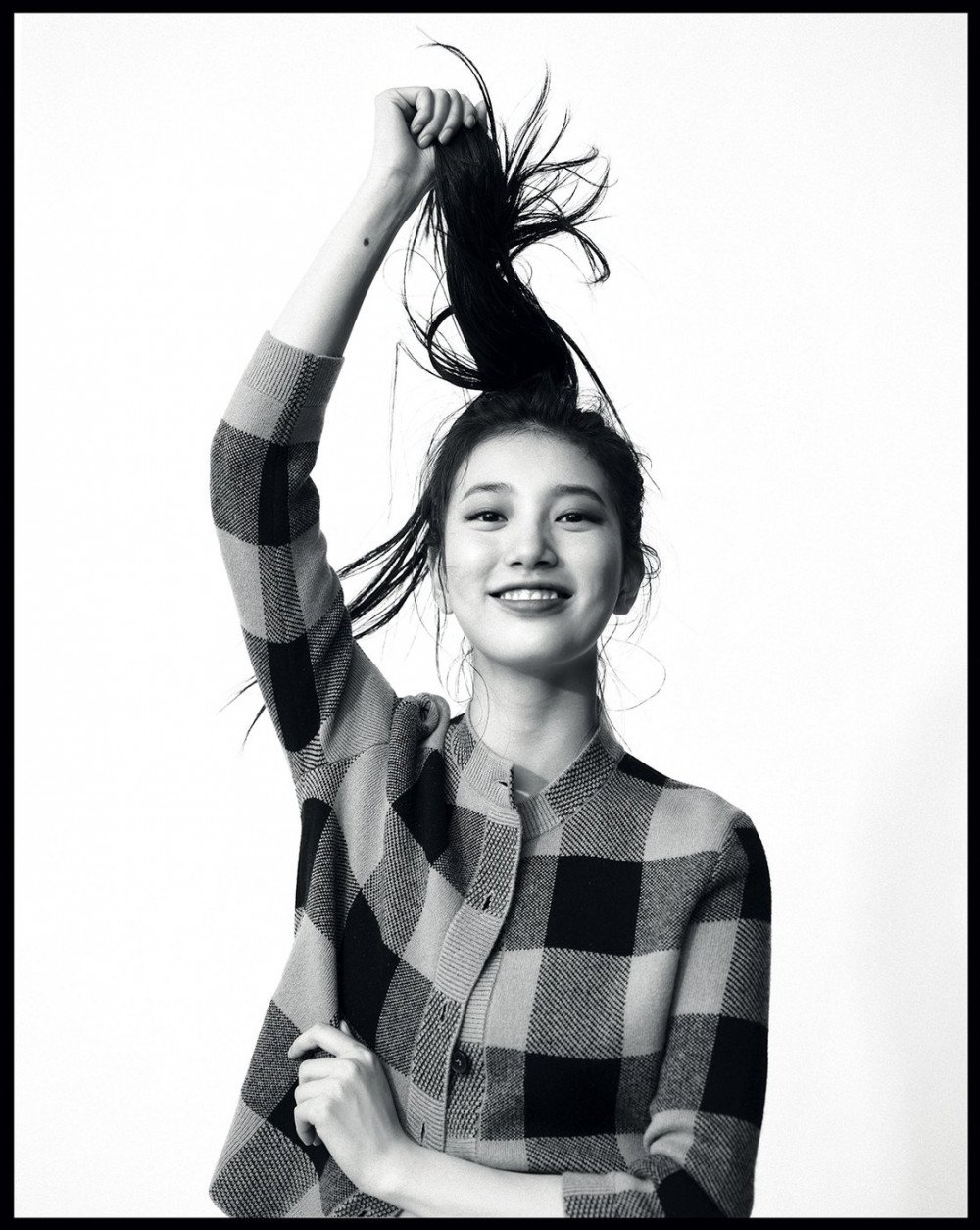 suzy-turns-into-fashion-icon-in-vogue-2