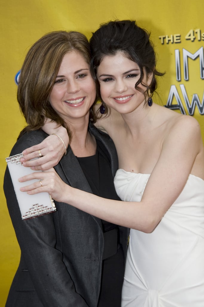 sweet-pics-of-selena-gomez-and-her-mom-show-how-rare-their-bond-is-5